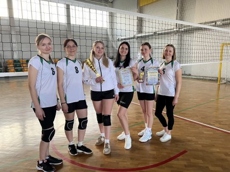 " ˲: , , &#127952;"